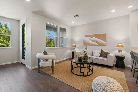 Living - 722 Garden St, Milpitas, CA 95035 photo 2 of 5