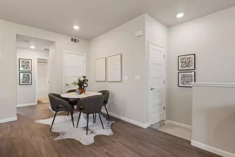 Entry Way - 722 Garden St, Milpitas, CA 95035 photo 1 of 1