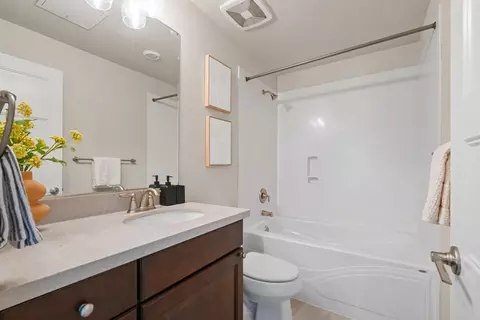 Bath - 722 Garden St, Milpitas, CA 95035 photo 1 of 1