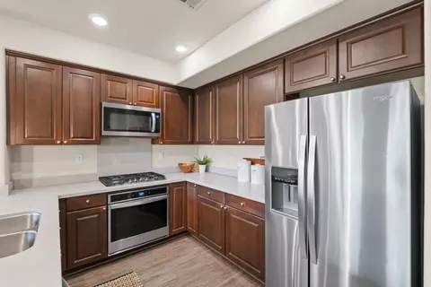 Kitchen - 722 Garden St, Milpitas, CA 95035 photo 4 of 8