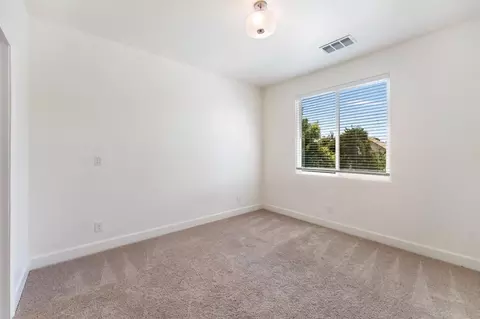 Bedroom - 445 Cecelio Way, Tracy, CA 95376 photo 5 of 7