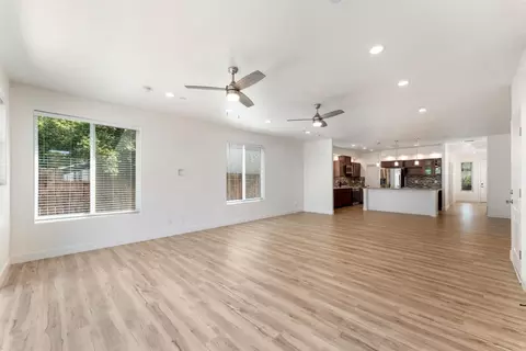 Living - 445 Cecelio Way, Tracy, CA 95376 photo 5 of 10