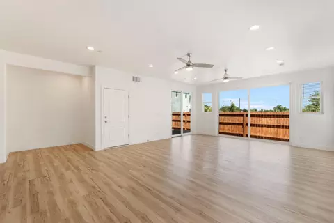 Living - 445 Cecelio Way, Tracy, CA 95376 photo 3 of 10