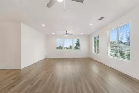 Living - 445 Cecelio Way, Tracy, CA 95376 photo 10 of 10