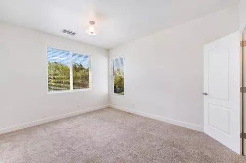 Bedroom - 445 Cecelio Way, Tracy, CA 95376 photo 6 of 7