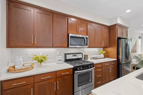 Kitchen - 891 Pepper Pl, Milpitas, CA 95035 photo 7 of 9