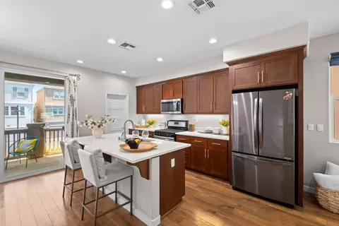 Kitchen - 891 Pepper Pl, Milpitas, CA 95035 photo 4 of 9