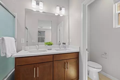Bath - 891 Pepper Pl, Milpitas, CA 95035 photo 4 of 6