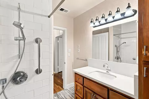 Bath - 301 Lorimer St, Salinas, CA 93901 photo 1 of 2