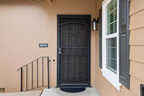 Entry Way - 301 Lorimer St, Salinas, CA 93901 photo 1 of 2