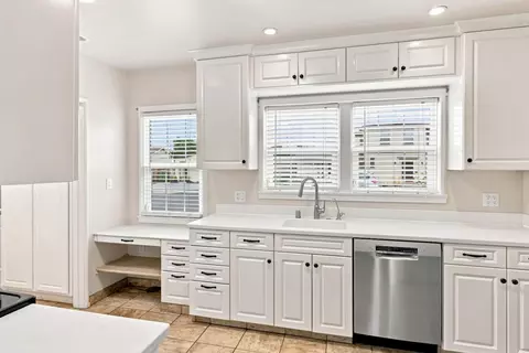 Kitchen - 301 Lorimer St, Salinas, CA 93901 photo 1 of 2
