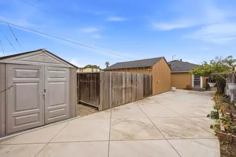 Exterior - 301 Lorimer St, Salinas, CA 93901 photo 3 of 6