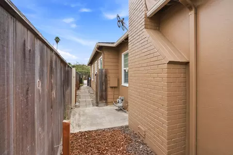 Exterior - 301 Lorimer St, Salinas, CA 93901 photo 5 of 6