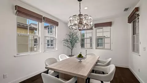 Dining - Minaret Ave, Mountain View, CA 94043 photo 1 of 2