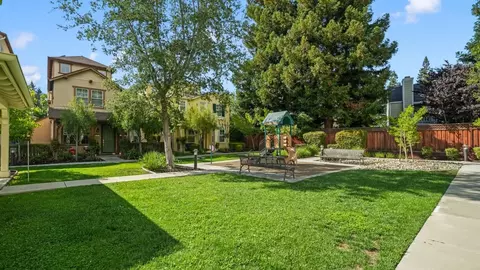 Exterior - Minaret Ave, Mountain View, CA 94043 photo 10 of 16