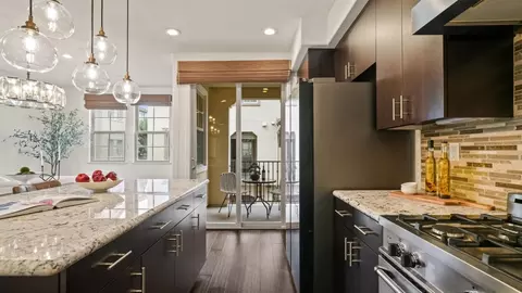 Kitchen - Minaret Ave, Mountain View, CA 94043 photo 7 of 10