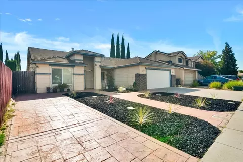 Exterior - 14076 Pinecrest St, Lathrop, CA 95330 photo 3 of 7