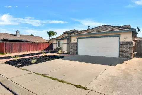 Exterior - 14076 Pinecrest St, Lathrop, CA 95330 photo 4 of 7