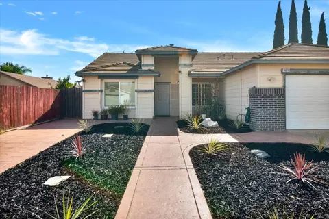 Exterior - 14076 Pinecrest St, Lathrop, CA 95330 photo 2 of 7