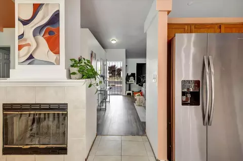 Entry Way - 14076 Pinecrest St, Lathrop, CA 95330 photo 2 of 2