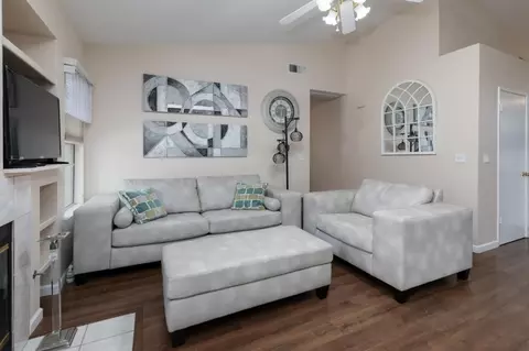 Living - 2671 Dennis Ave, Clovis, CA 93611 photo 4 of 4