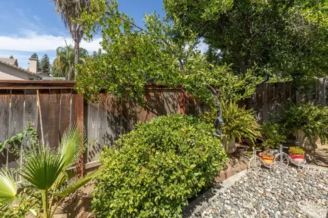 Exterior - 2671 Dennis Ave, Clovis, CA 93611 photo 7 of 18