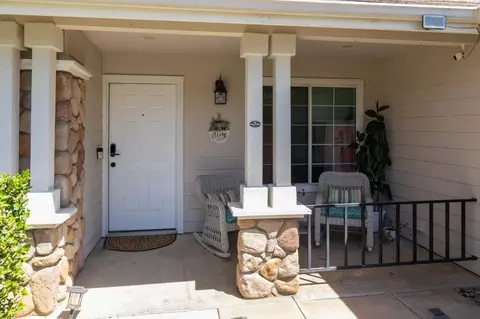 Exterior - 2671 Dennis Ave, Clovis, CA 93611 photo 3 of 18