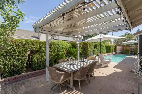 Exterior - 2671 Dennis Ave, Clovis, CA 93611 photo 8 of 18