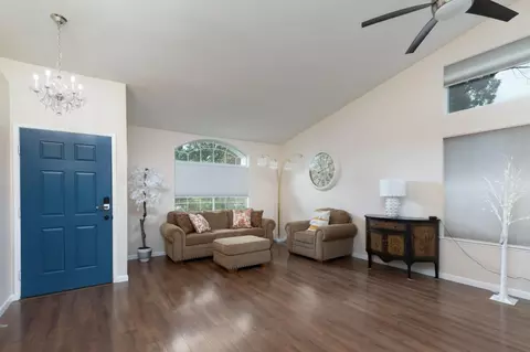 Entry Way - 2671 Dennis Ave, Clovis, CA 93611 photo 2 of 3