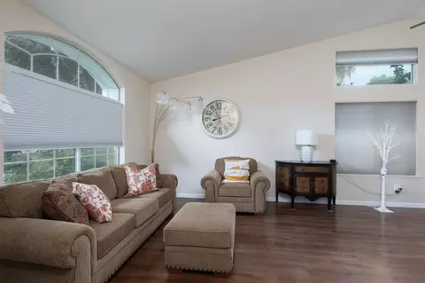 Living - 2671 Dennis Ave, Clovis, CA 93611 photo 1 of 4