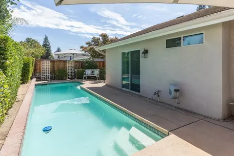 Exterior - 2671 Dennis Ave, Clovis, CA 93611 photo 10 of 18