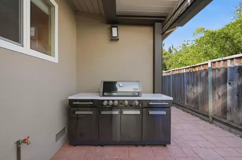 Exterior - 321 Anna Ave, Mountain View, CA 94043 photo 5 of 7