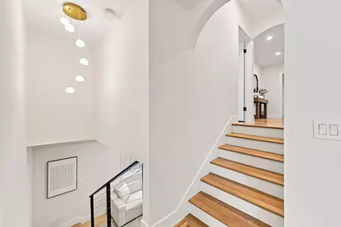 Entry Way - 200 Magnolia Ave, Millbrae, CA 94030 photo 2 of 3
