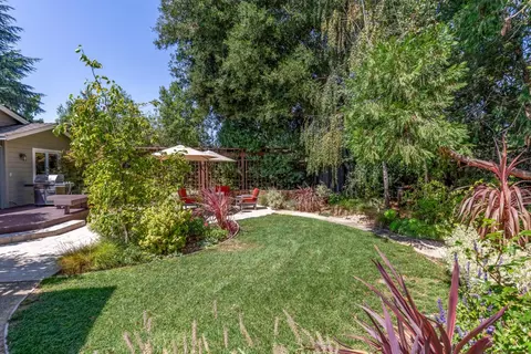 Exterior - 1068 Rose Ave, Mountain View, CA 94040 photo 7 of 15