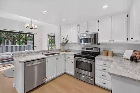 Kitchen - 454 Mountain Laurel Ct, Mountain View, CA 94043 photo 1 of 4
