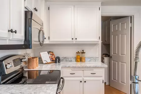 Kitchen - 454 Mountain Laurel Ct, Mountain View, CA 94043 photo 4 of 4