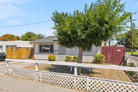 Exterior - 521 Oregon St, Manteca, CA 95337 photo 3 of 6