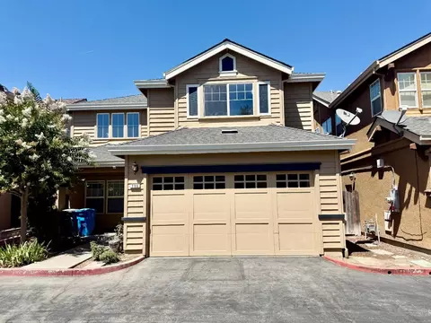 Exterior - Creekside Ct, Gilroy, CA 95020 photo 1 of 4