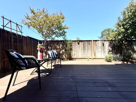 Exterior - Creekside Ct, Gilroy, CA 95020 photo 3 of 4