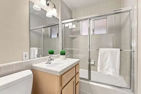 Bath - 7208 Carmel St, Gilroy, CA 95020 photo 2 of 2