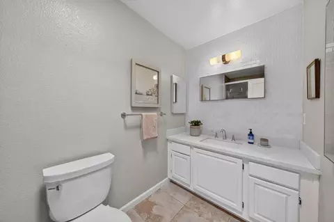 Bath - 2355 Beach Blvd 204, Pacifica, CA 94044 photo 1 of 4