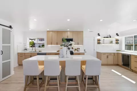 Kitchen - 141 Rishell Dr, Oakland, CA 94619 photo 3 of 7