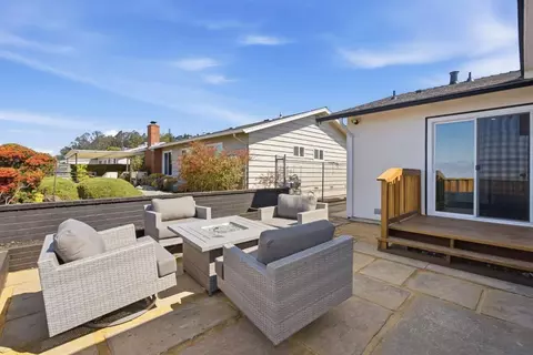 Exterior - 141 Rishell Dr, Oakland, CA 94619 photo 2 of 8
