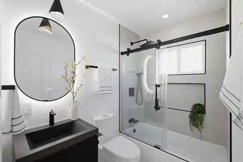 Bath - 141 Rishell Dr, Oakland, CA 94619 photo 3 of 3