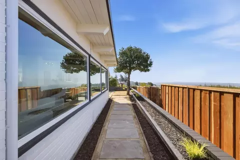 Exterior - 141 Rishell Dr, Oakland, CA 94619 photo 3 of 8