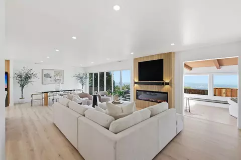 141 Rishell Dr, Oakland, CA 94619