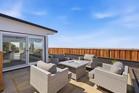 Exterior - 141 Rishell Dr, Oakland, CA 94619 photo 1 of 8