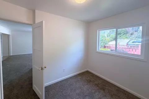 Bedroom - 652 Rockaway Beach Ave, Pacifica, CA 94044 photo 3 of 3