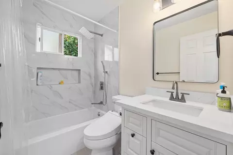 Bath - 2347 Bennington Ln, Hayward, CA 94545 photo 1 of 2
