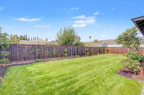 Exterior - 2945 Castleton Dr, San Jose, CA 95148 photo 4 of 5